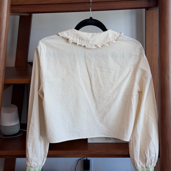 Baum Und Pferdgarten Unique 100% Cotton 
Cream Blouse with Ruffled Collar - Picture 5 of 6